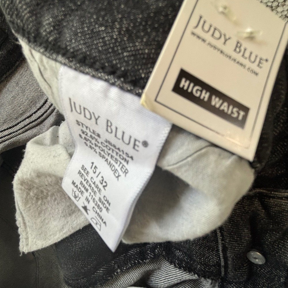 Judy Blue High Waist Jeans Women's 15/32 Black Stretch Raw Hem NWT Edgy Modern - Picture 8 of 9